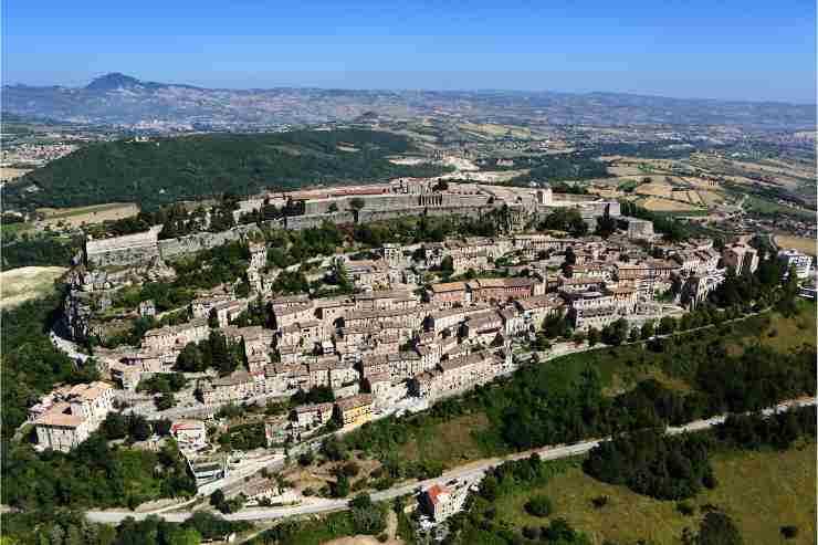 Civitella del Tronto panorama aereo