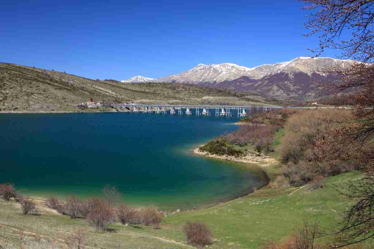 Lago di Campotosto in Abruzzo