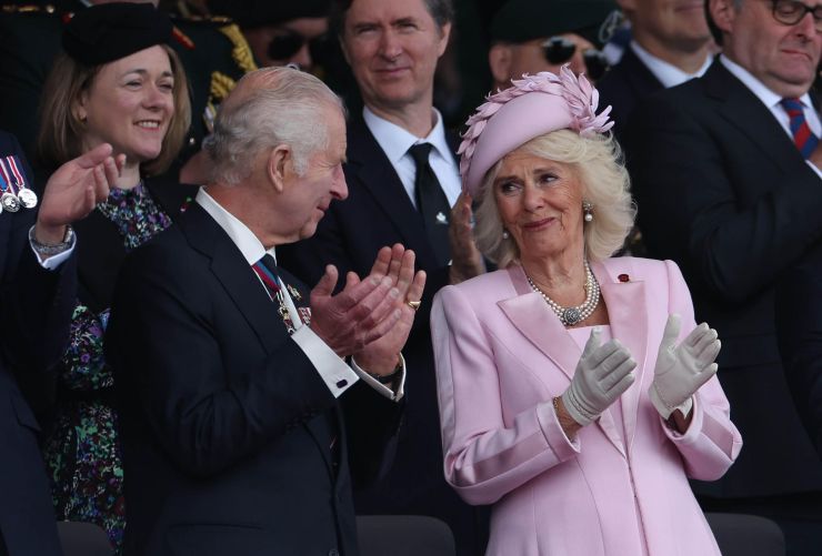 Royal Family abusi su Camilla