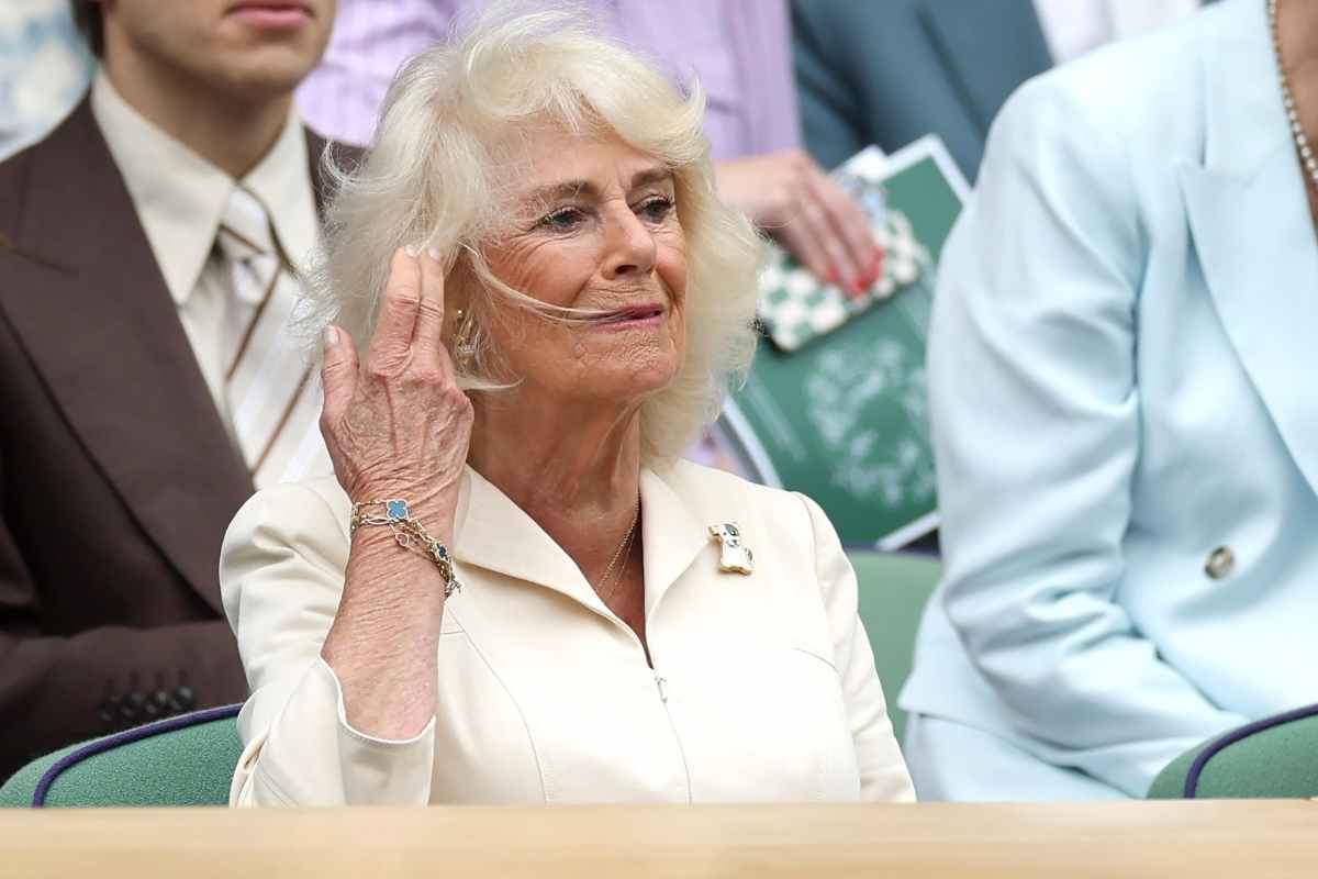 perché la regina Camilla vuole seguire Lady Diana