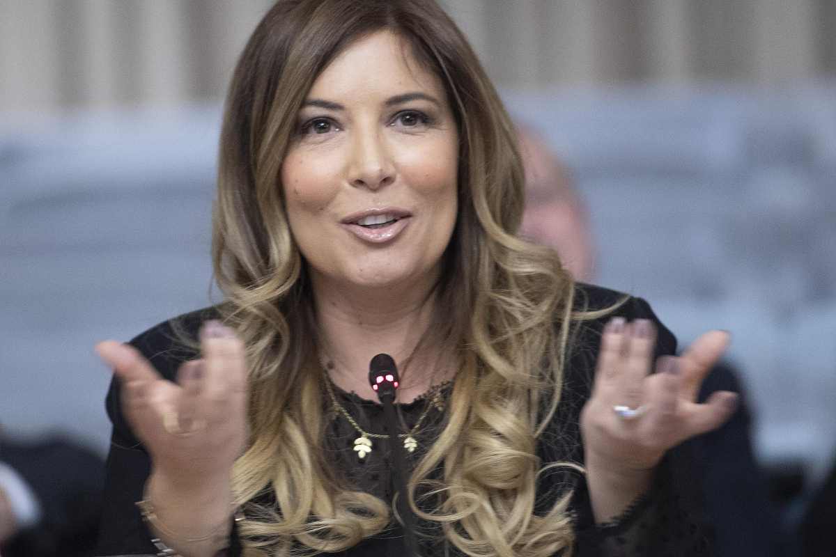 selvaggia lucarelli querela ex uomini e donne