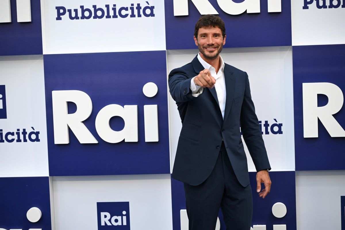 Stefano De Martino cambiamento sfida nuova città 