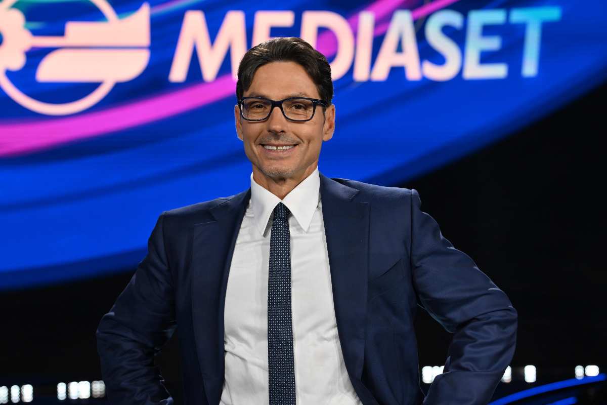 Programmazione Mediaset cambia