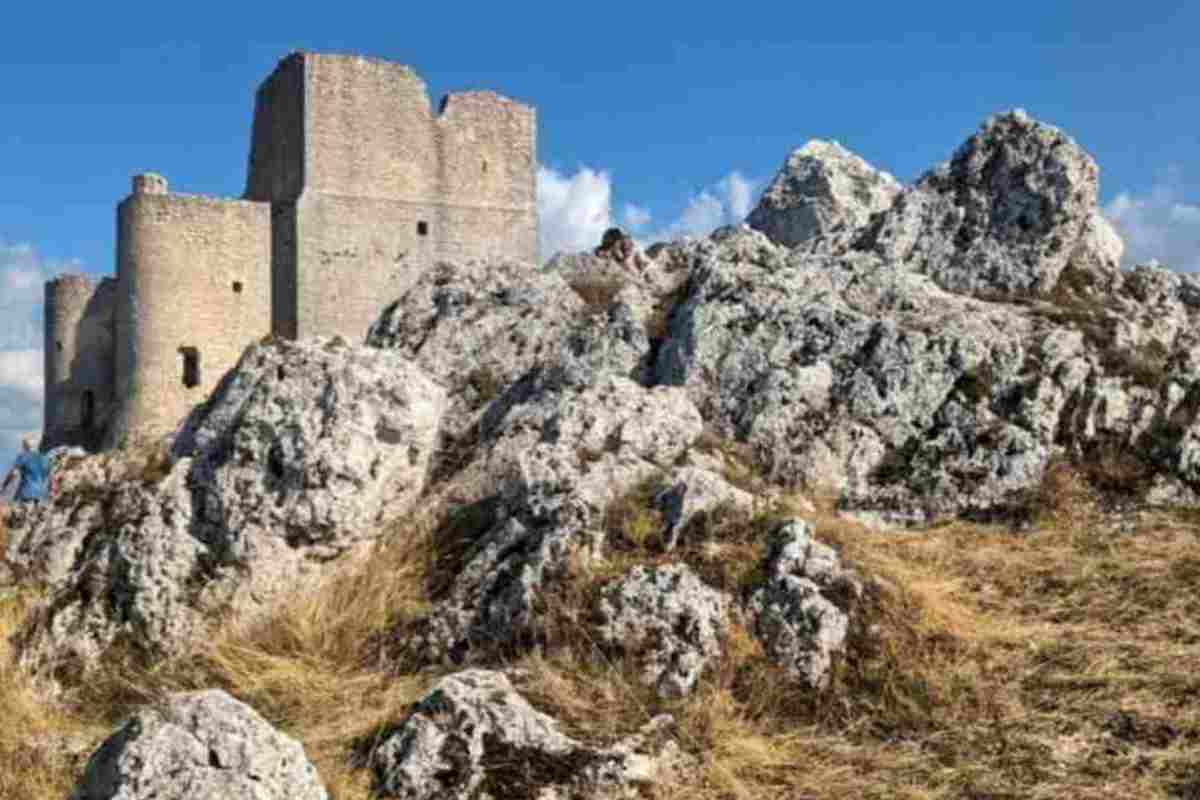 L'incredibile Castello di Rocca Calascio foto IG valeramp inabruzzo.it